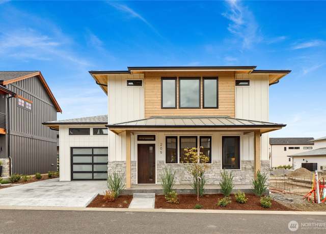 Property at 205 Pebblebrook Dr, Lynden, WA 98264, 3 beds, 2.5 baths
