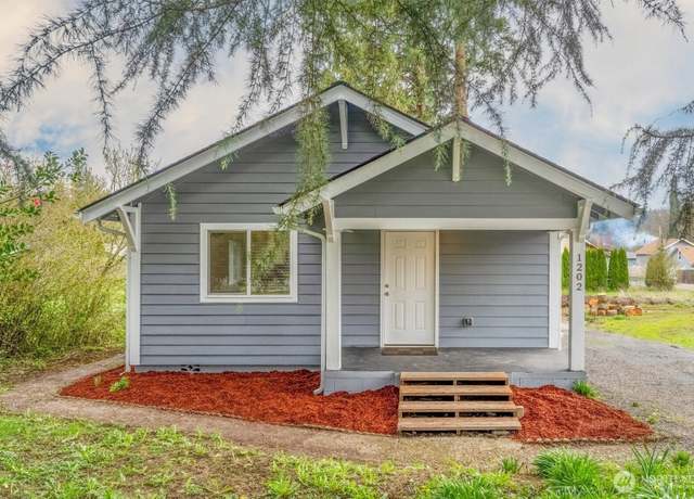 Property at 1202 N Pacific Ave, Kelso, WA 98626, 2 beds, 2 baths