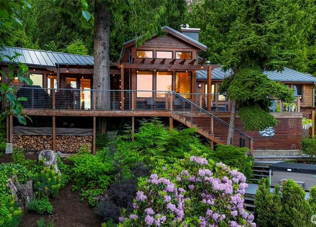 Property at 891 E Lake Samish Dr, Bellingham, WA 98229, 4 beds, 4 baths