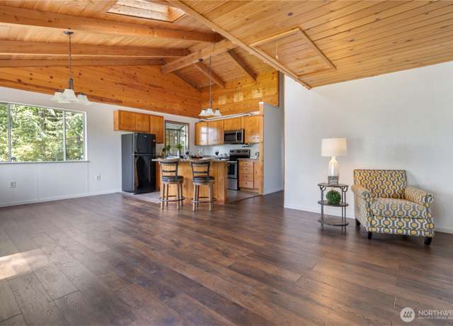 Property at 1681 E Saint Andrews Dr N, Shelton, WA 98584, 2 beds, 1 bath
