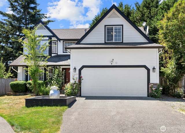 Property at 13103 SE 261st Pl, Kent, WA 98030, 5 beds, 2.5 baths