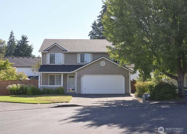 Property at 1810 NE 15th Cir, Battle Ground, WA 98604, 4 beds, 2.5 baths