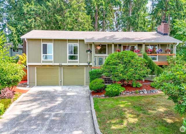 Property at 502 SW 326th St, Federal Way, WA 98023, 3 beds, 3 baths