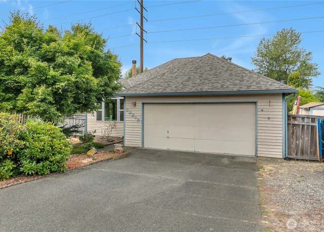 Property at 20219 137th Ave SE, Kent, WA 98042, 3 beds, 2 baths