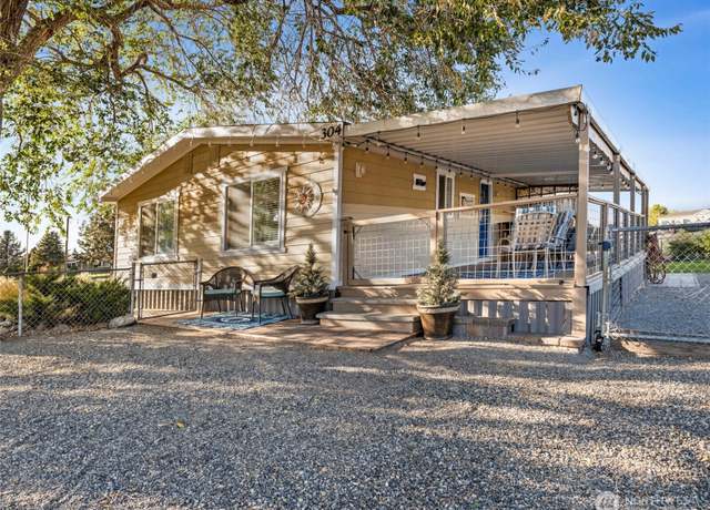 Property at 304 Agate Ln SW, Mattawa, WA 99349, 2 beds, 2 baths