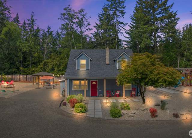 Property at 270 SE Noble Glen Dr, Shelton, WA 98584, 4 beds, 2 baths