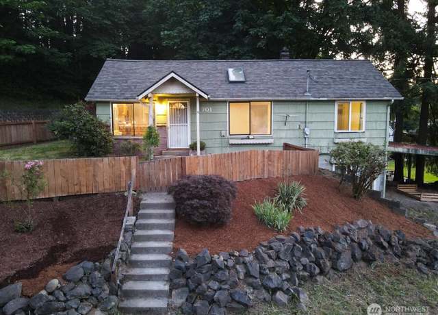 Property at 701 NW Dexter Ave, Winlock, WA 98596, 3 beds, 1 bath