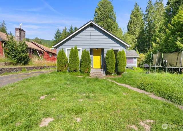 Property at 3309 Allen St, Kelso, WA 98626, 4 beds, 1.5 baths