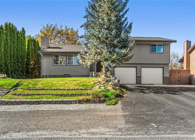 Property at 2841 Riviera Blvd, Malaga, WA 98828, 4 beds, 2.5 baths