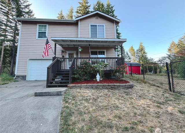 Property at 8389 SW Harmon St, Port Orchard, WA 98367, 3 beds, 2.5 baths