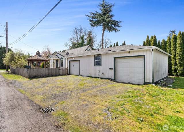 Property at 909 Goff St, Centralia, WA 98531, 2 beds, 1 bath