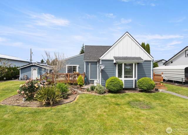 Property at 367 Colorado St, Longview, WA 98632, 2 beds, 1 bath