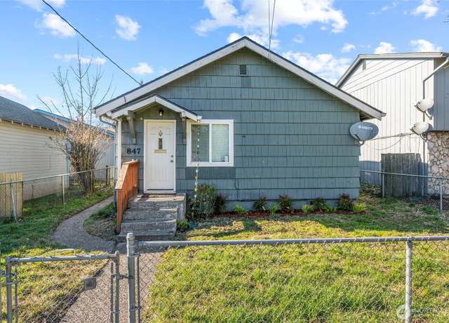 Property at 847 8th Ave, Longview, WA 98632, 3 beds, 1 bath