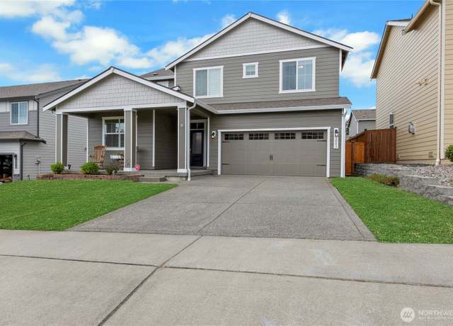 Property at 1003 Petersen Dr E, Enumclaw, WA 98022, 3 beds, 2.5 baths
