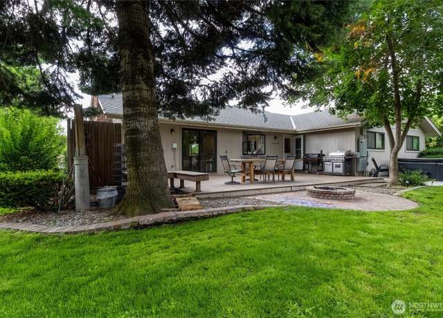 Property at 1836 Brevor Dr, Walla Walla, WA 99362, 4 beds, 3 baths