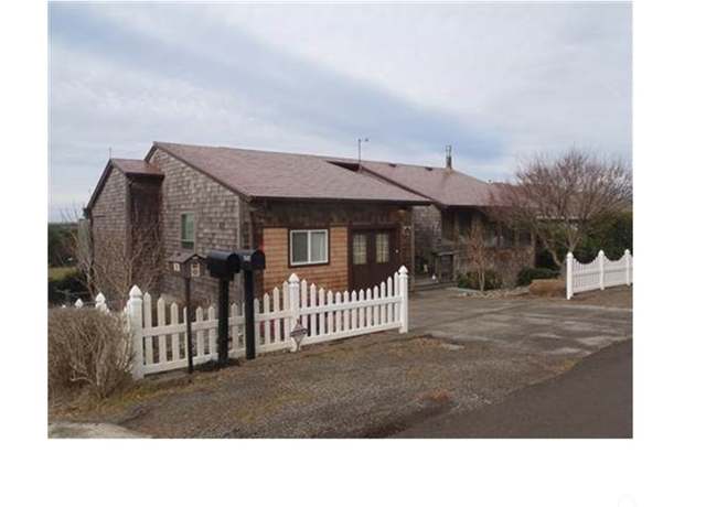 Property at 35409 J Pl, Ocean Park, WA 98640, 3 beds, 3 baths