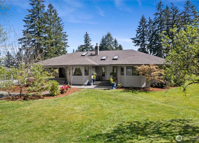 Property at 11818 Orchard Ave SE, Olalla, WA 98359, 4 beds, 3.5 baths