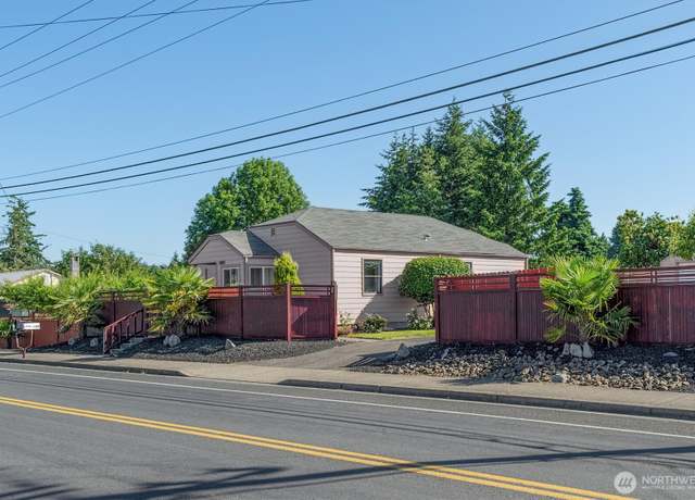 Property at 3102 Columbia Heights Rd, Longview, WA 98632, 3 beds, 1.5 baths