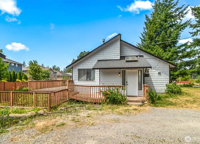 Property at 14112 Jefferson Way, Lynnwood, WA 98087, 3 beds, 2 baths