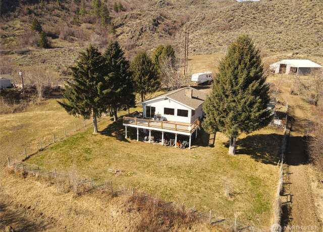 Property at 81 B Golden Rd, Oroville, WA 98844, 3 beds, 2 baths