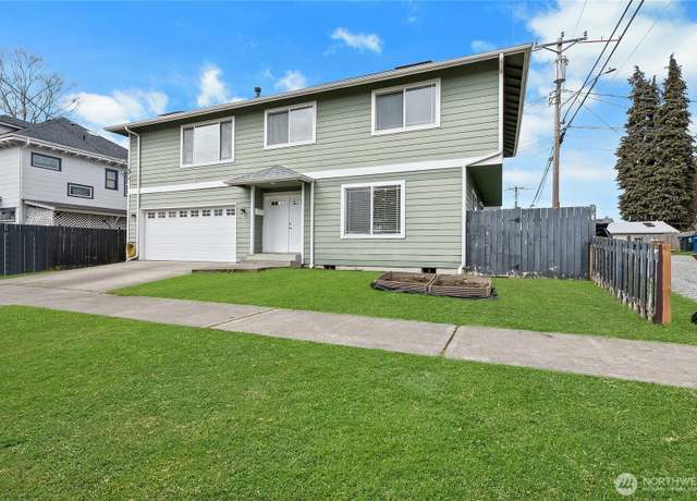 Property at 1215 S 8th St, Tacoma, WA 98405, 4 beds, 3 baths