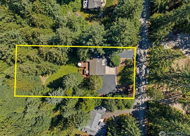 Property at 25260 SE Mirrormont Way, Issaquah, WA 98027, 4 beds, 3 baths