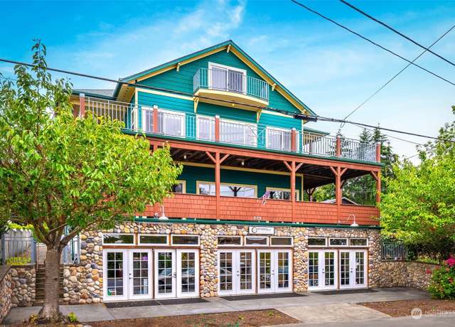Property at 829 2nd St, Mukilteo, WA 98275, 3 beds, 7 baths