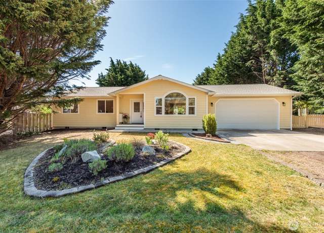 Property at 80 Garden Ln, Sequim, WA 98382, 3 beds, 2 baths