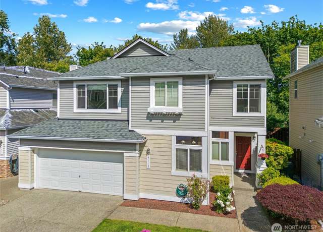 Property at 4115 S 220th Pl #21, Kent, WA 98032, 3 beds, 2.5 baths