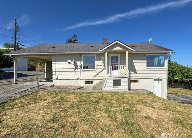 Property at 2310 S Laurel St, Port Angeles, WA 98362, 2 beds, 1 bath