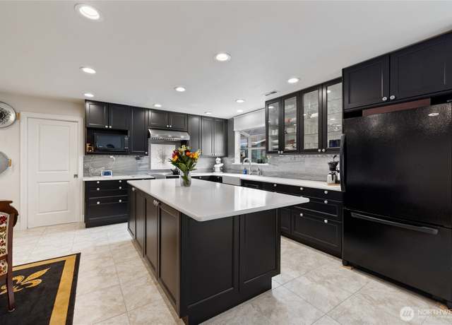 Property at 3515 91st Avenue Ct E, Edgewood, WA 98371, 3 beds, 2.5 baths