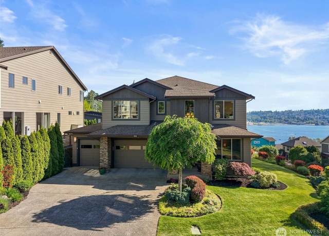 Property at 1305 N 26th St, Renton, WA 98056, 4 beds, 3 baths
