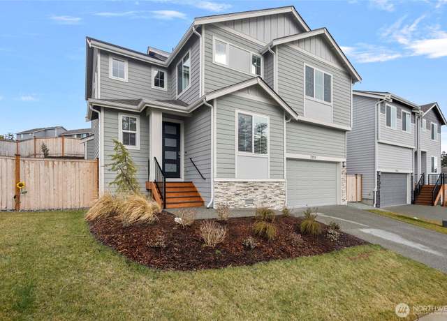 Property at 2205 SW Putnam Dr, Oak Harbor, WA 98277, 4 beds, 2.5 baths