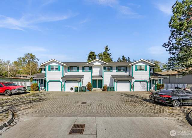 Property at 2850 W Maplewood Ave, Bellingham, WA 98225, 8 beds, 8 baths