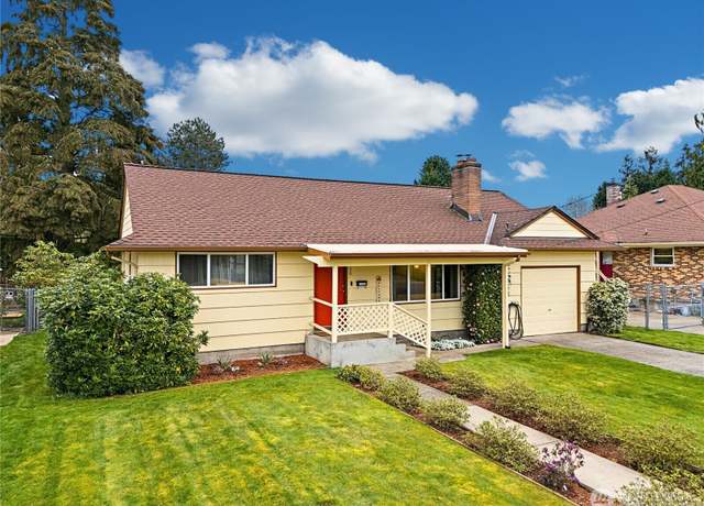 Property at 730 H St NE, Auburn, WA 98002, 3 beds, 1.5 baths