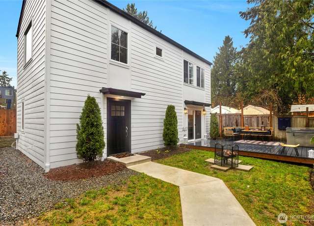 Property at 712 NW 95th St, Seattle, WA 98117, 2 beds, 1.5 baths