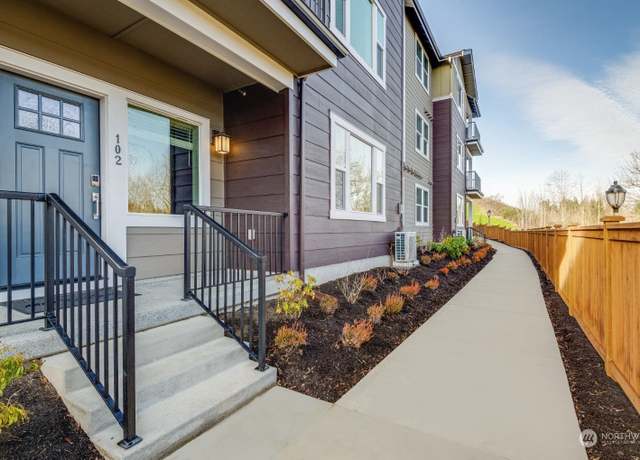 Property at 19382 NE 69th Cir #102, Redmond, WA 98052, 2 beds, 2 baths