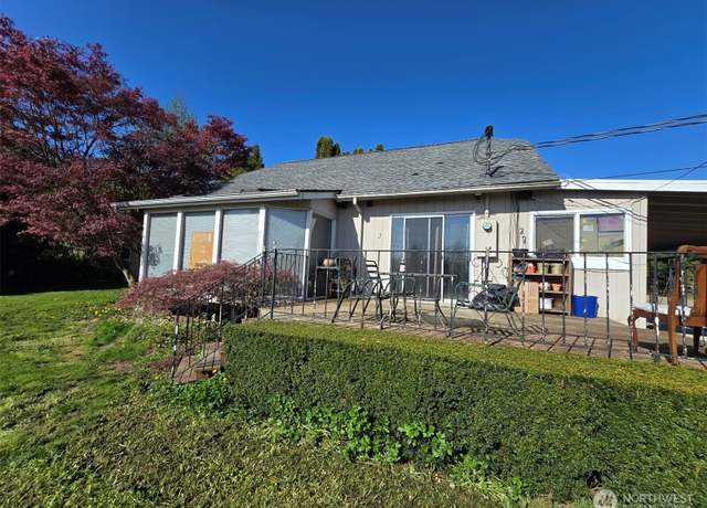 Property at 16024 State Route 9 SE, Snohomish, WA 98296, 3 beds, 2.5 baths