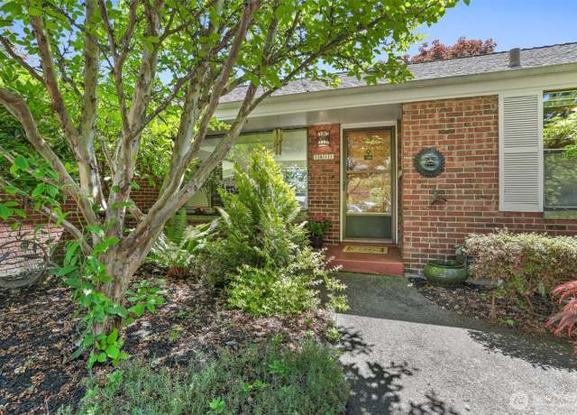 Property at 1811 NW 95th St, Seattle, WA 98117, 3 beds, 1.5 baths