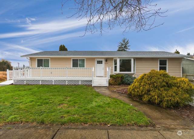 Property at 2225 48th, Longview, WA 98632, 3 beds, 2 baths