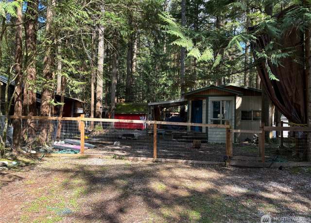Property at 1085 Birch Ln, Sumas, WA 98295, 2 beds, 1 bath