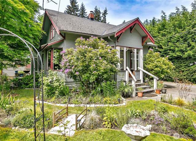 Property at 7124 Olympic Dr Dr, Everett, WA 98203, 3 beds, 2 baths
