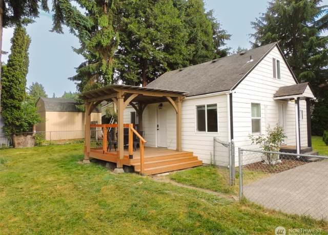 Property at 14806 131st Ave SE, Renton, WA 98058, 2 beds, 2 baths