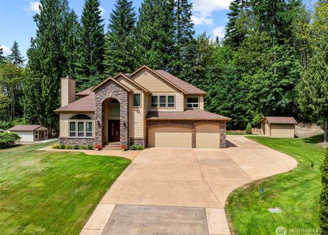 Property at 135 N 50th Ave, Longview, WA 98632, 5 beds, 3 baths