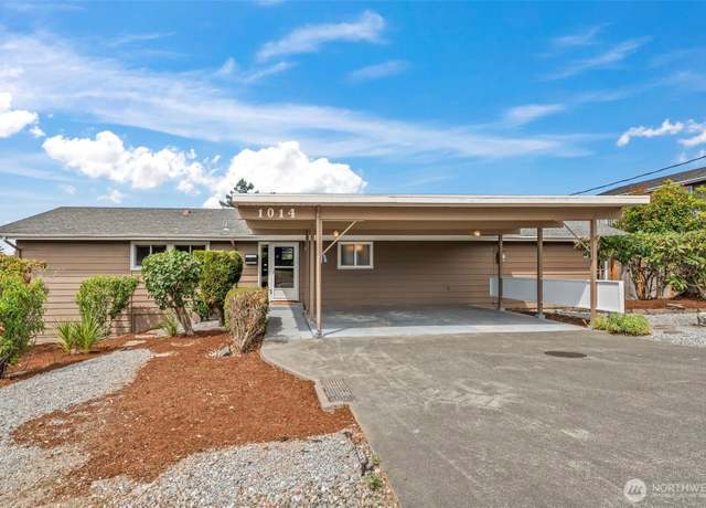 Property at 1014 S 234th Pl, Des Moines, WA 98198, 4 beds, 3 baths