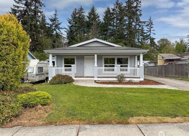 Property at 1715 W Tenth St, Port Angeles, WA 98363, 3 beds, 2 baths