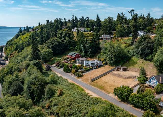 Property at 2217 Cranes Landing Dr, Greenbank, WA 98253