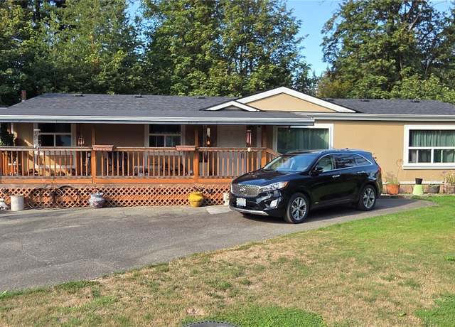 Property at 15809 80th Ave E, Puyallup, WA 98375, 3 beds, 2 baths