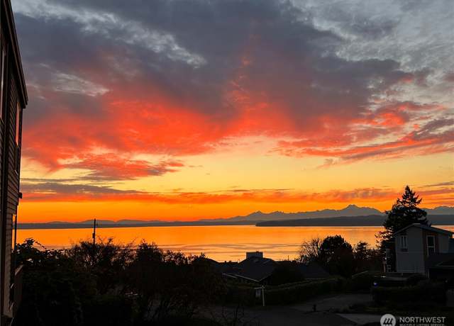 Property at 19547 23rd Ave NW, Shoreline, WA 98177, 4 beds, 3.5 baths