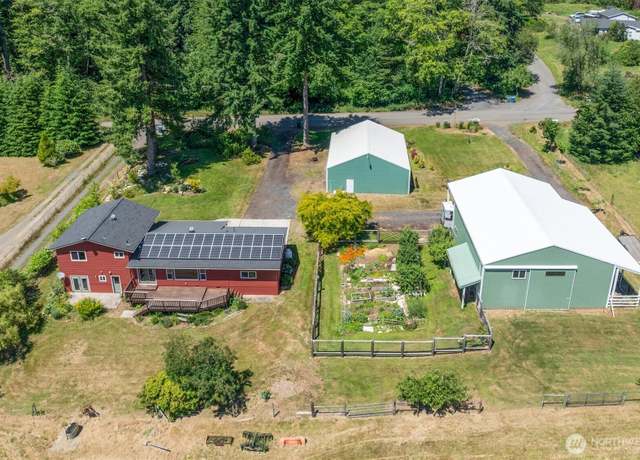 Property at 231 Robertson Rd, Longview, WA 98632, 3 beds, 2.5 baths